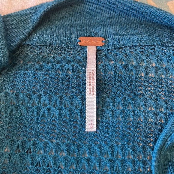 Free people top pullover sweater. - Picture 7 of 10